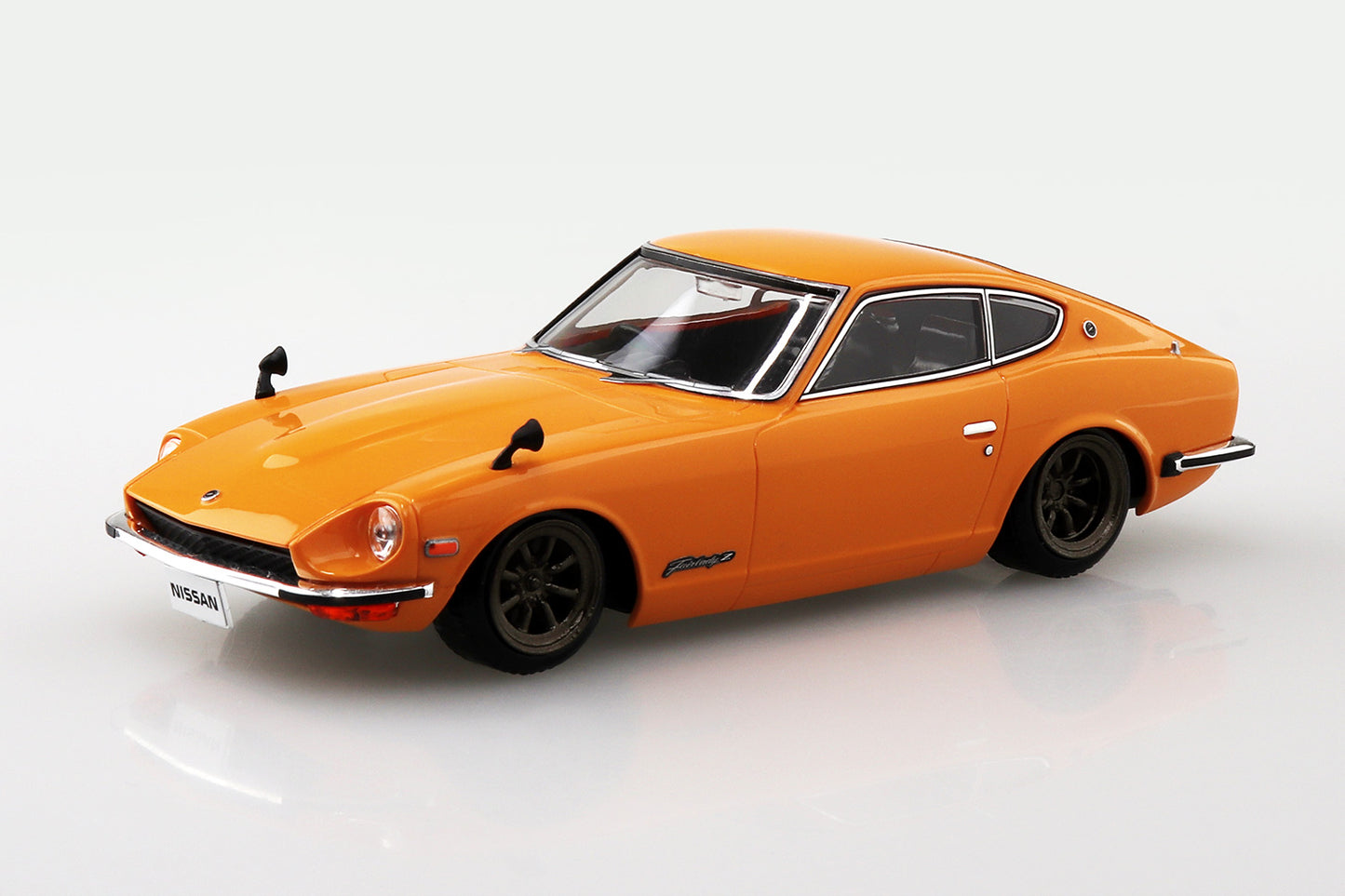 Aoshima 1/32 SNAP KIT #13-SP4 Nissan S30 Fairlady Z Custom Wheel (Safari Brown)