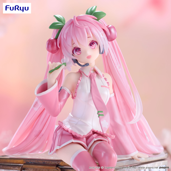 Hatsune Miku Noodle Stopper Figure Sakura Miku 2024 Pearl Color ver. FuRyu