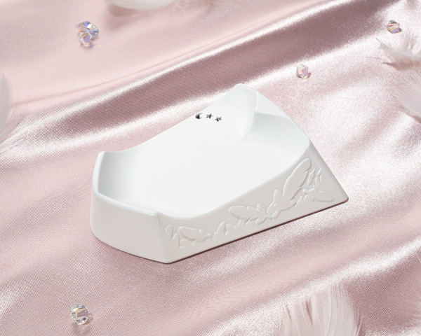 Sailor Moon BANDAI Spirits Eternal Moon Article