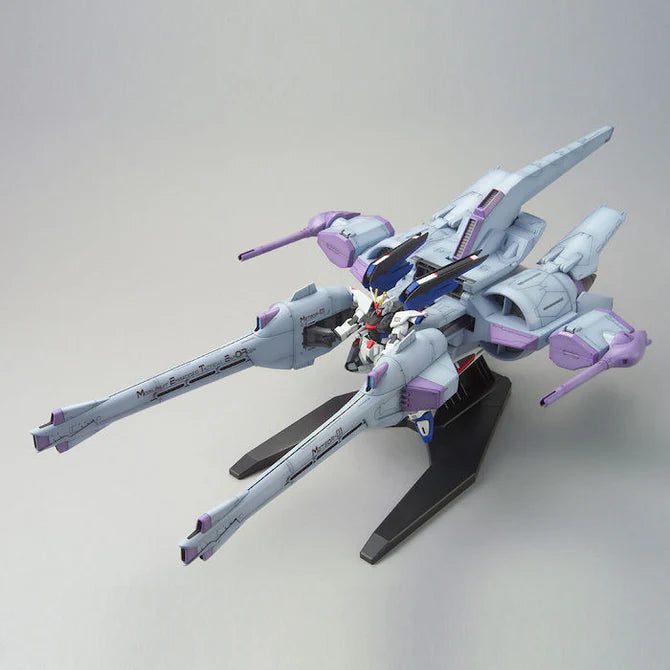 HGCE 16 ZGMF-X10A Freedom Gundam + METEOR Unit