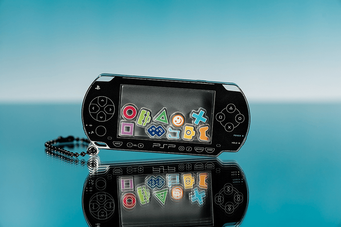PSP™ (PlayStation™Portable) Rattle Acrylic Keychain: Black Ver.GOOD SMILE COMPANY