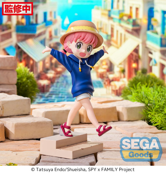Spy x Family SEGA Series Anya Forger Resort! Luminasta Figure