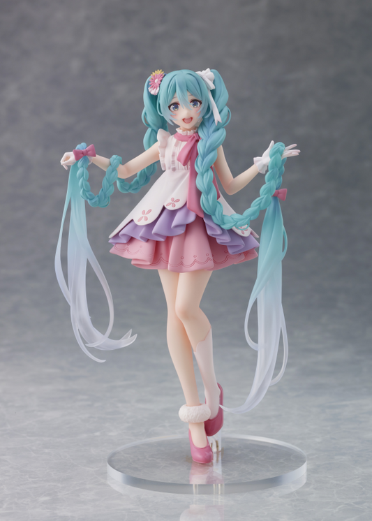 Hatsune Miku Wonderland Figure - Rapunzel TAITO