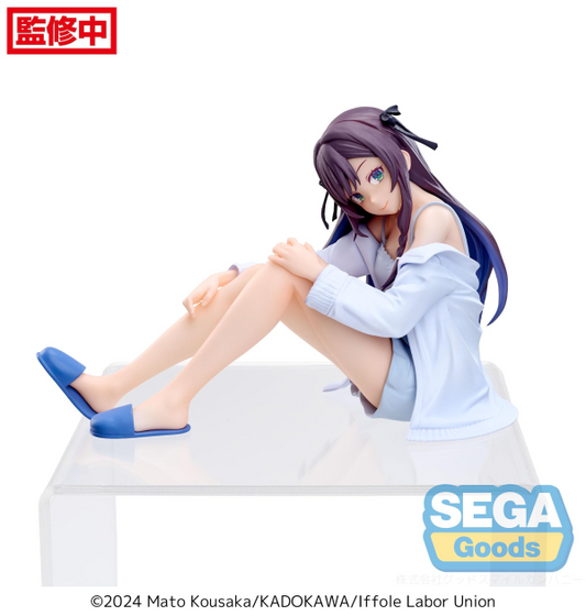 I May Be a Guild Receptionist, but I'll Solo Any Boss to Clock Out on Time Alina Clover PM Perching Figure SEGA