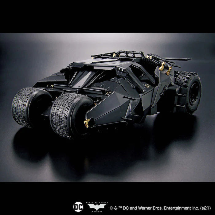 Batmobile 2006 Tumbler Tank Batman Begins 1/35 Bandai Model Kit