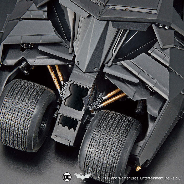 Batmobile 2006 Tumbler Tank Batman Begins 1/35 Bandai Model Kit