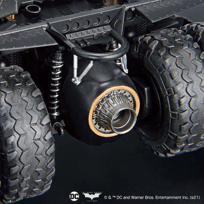 Batmobile 2006 Tumbler Tank Batman Begins 1/35 Bandai Model Kit