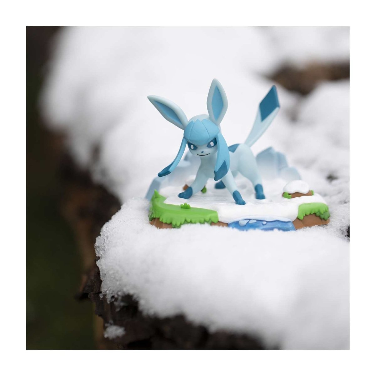 Pokémon An Afternoon with Eevee & Friends: Glaceon Figure by Funko