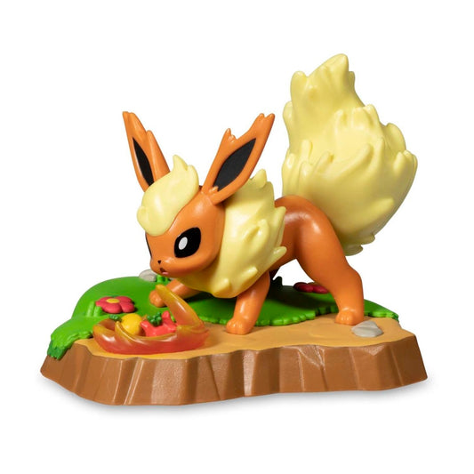 Pokémon An Afternoon with Eevee & Friends: Flareon Figure by Funko