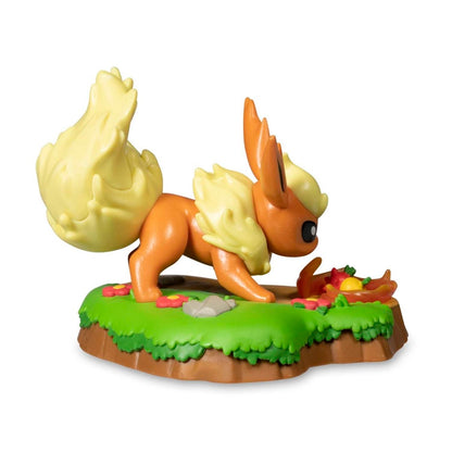 Pokémon An Afternoon with Eevee & Friends: Flareon Figure by Funko