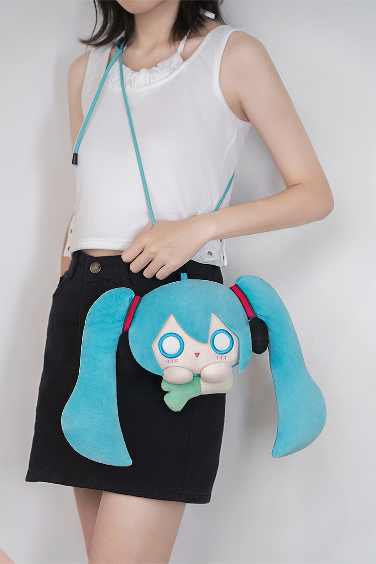 Hatsune Miku Fluffy Series Plushie Pouch Character Vocal Series 01: GOOD SMILE COMPANY