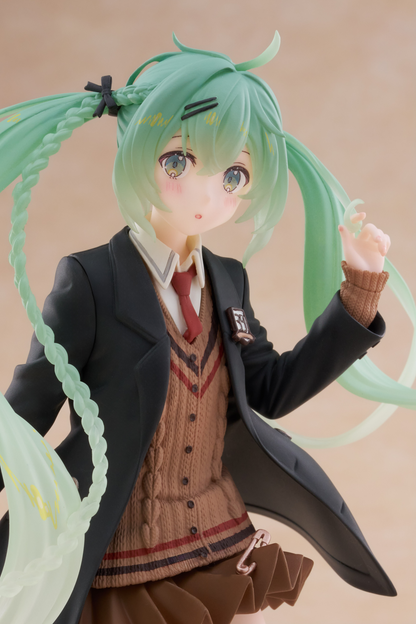 Hatsune Miku Figure - Fashion (Preppy Ver.)TAITO