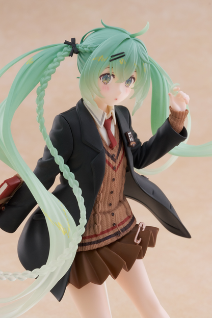 Hatsune Miku Figure - Fashion (Preppy Ver.)TAITO
