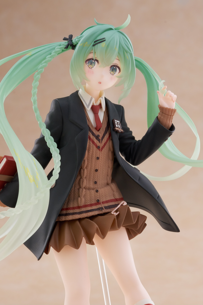 Hatsune Miku Figure - Fashion (Preppy Ver.)TAITO