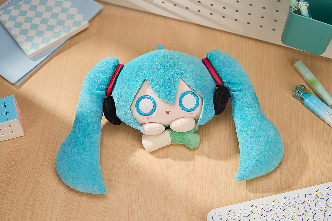 Hatsune Miku Fluffy Series Plushie Pouch Character Vocal Series 01: GOOD SMILE COMPANY