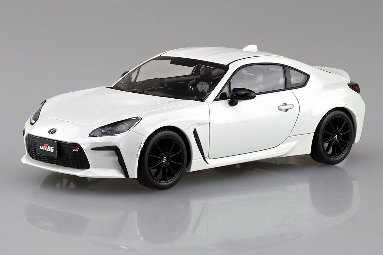 Aoshima 1/32 SNAP KIT #10-CW Toyota GR86 2021 (Crystal White Pearl)