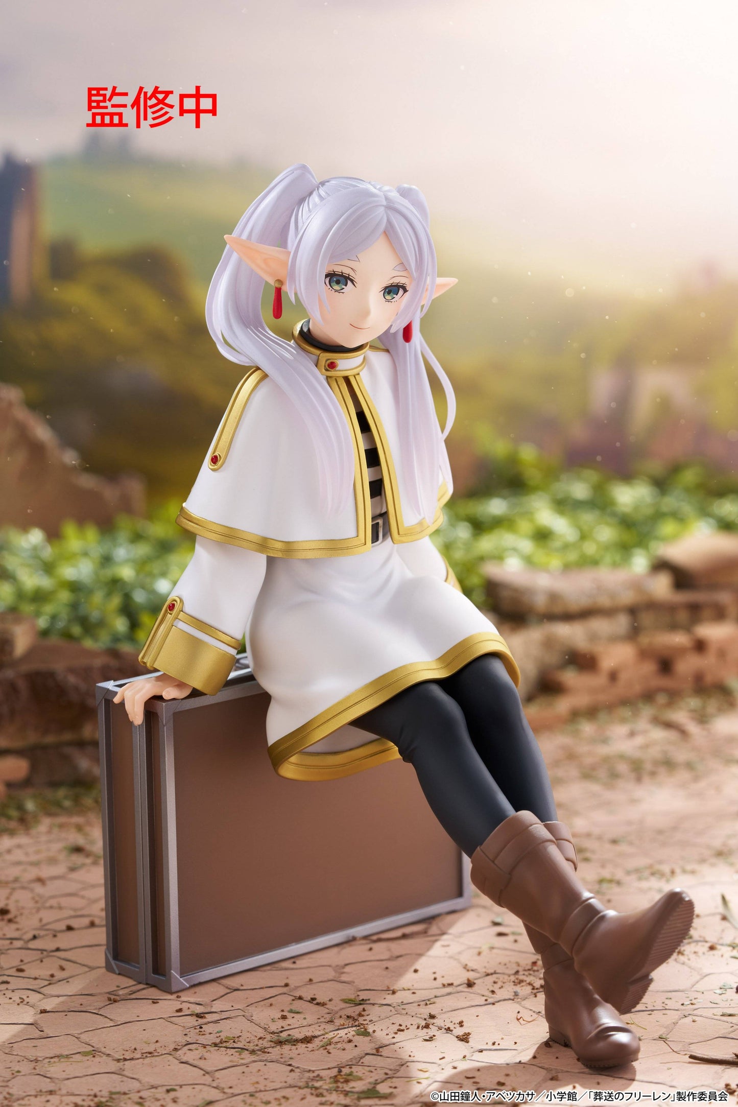 Frieren: Beyond Journey's End Desktop Cute Figure Frieren (Trunk Case Ver.)TAITO